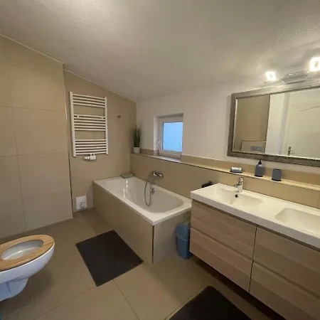#8 Doppelzimmer Mit Gemeinschaftsbad Memmingen